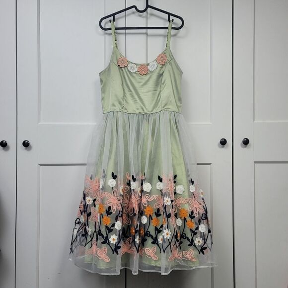 Tatyana floral dress - Picture 9 of 16